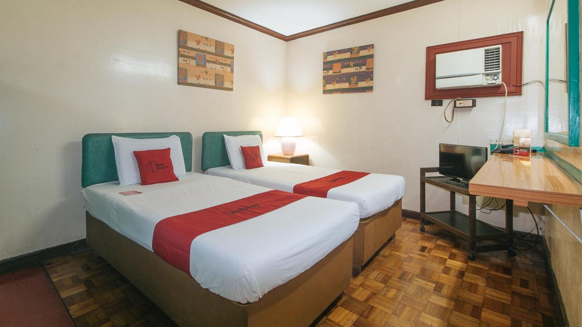 Reddoorz At Broadway Court Apartelle Quezon City Esterno foto