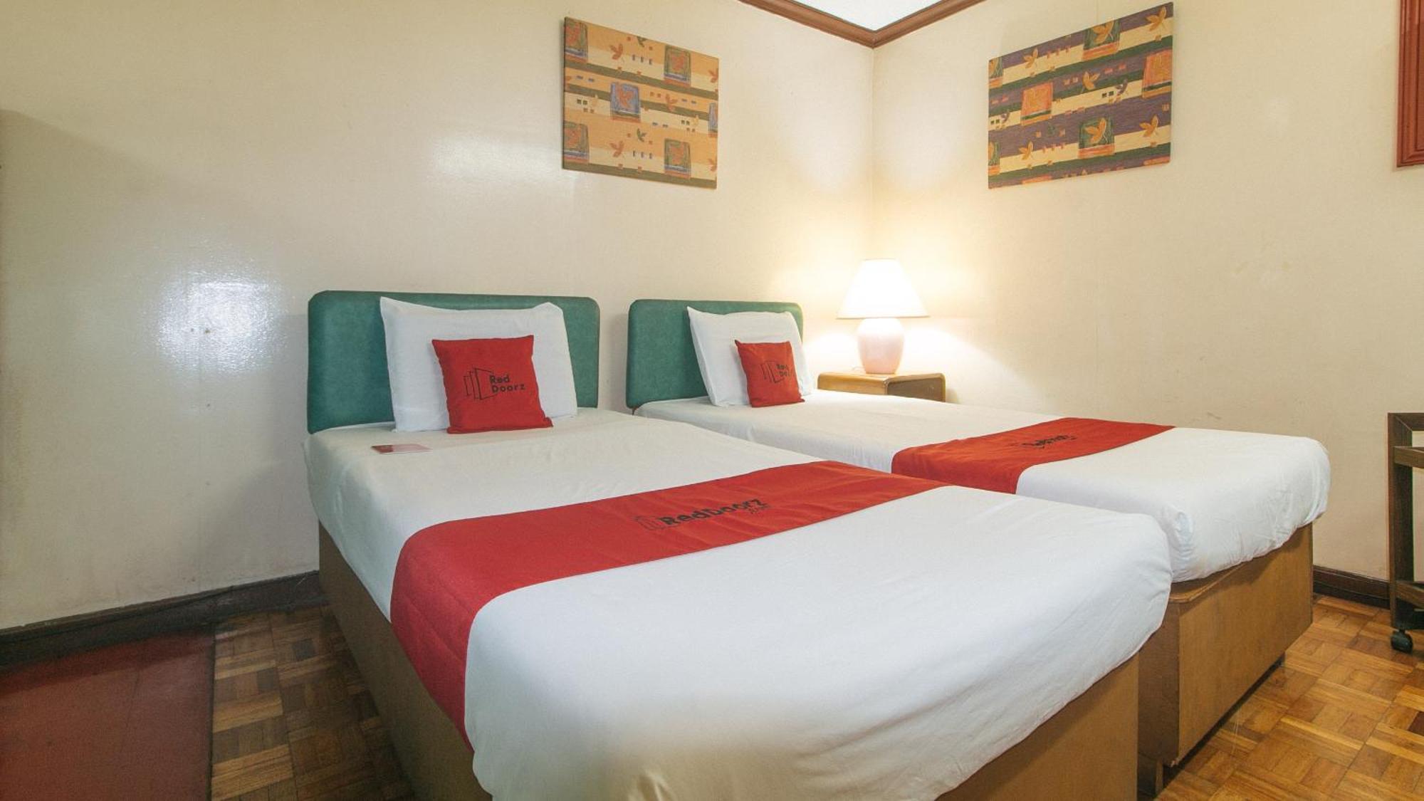 Reddoorz At Broadway Court Apartelle Quezon City Esterno foto