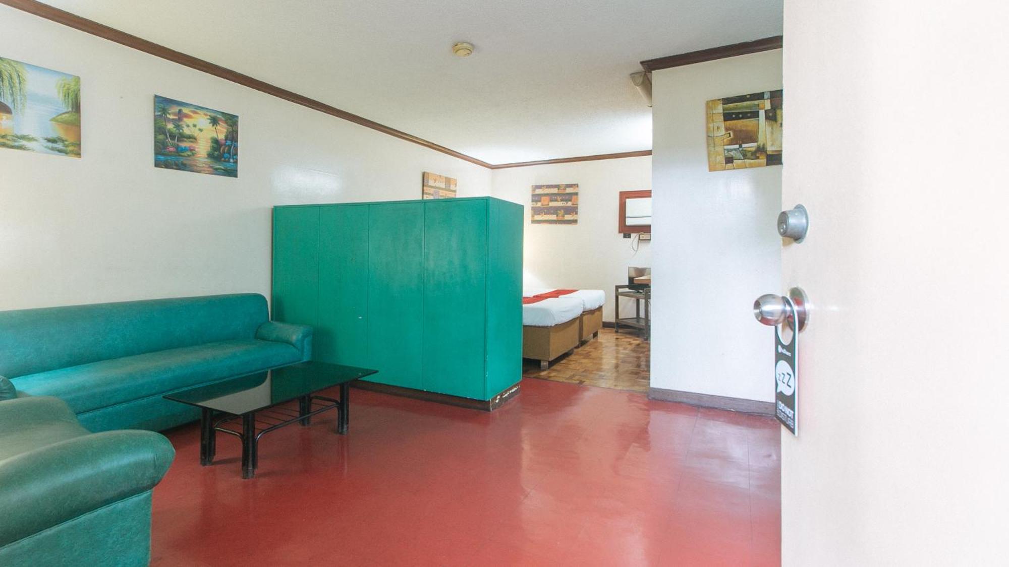 Reddoorz At Broadway Court Apartelle Quezon City Esterno foto