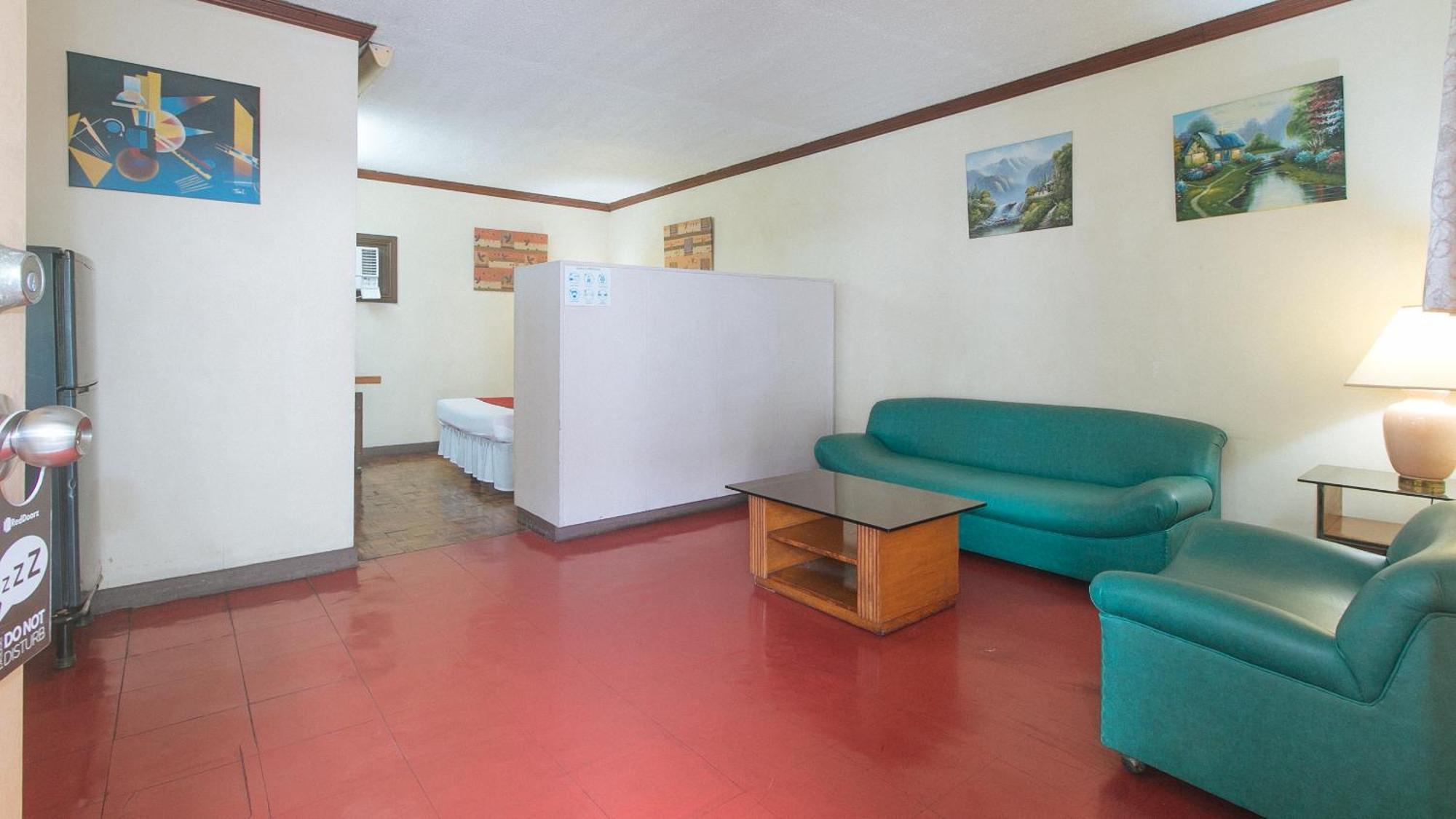 Reddoorz At Broadway Court Apartelle Quezon City Esterno foto