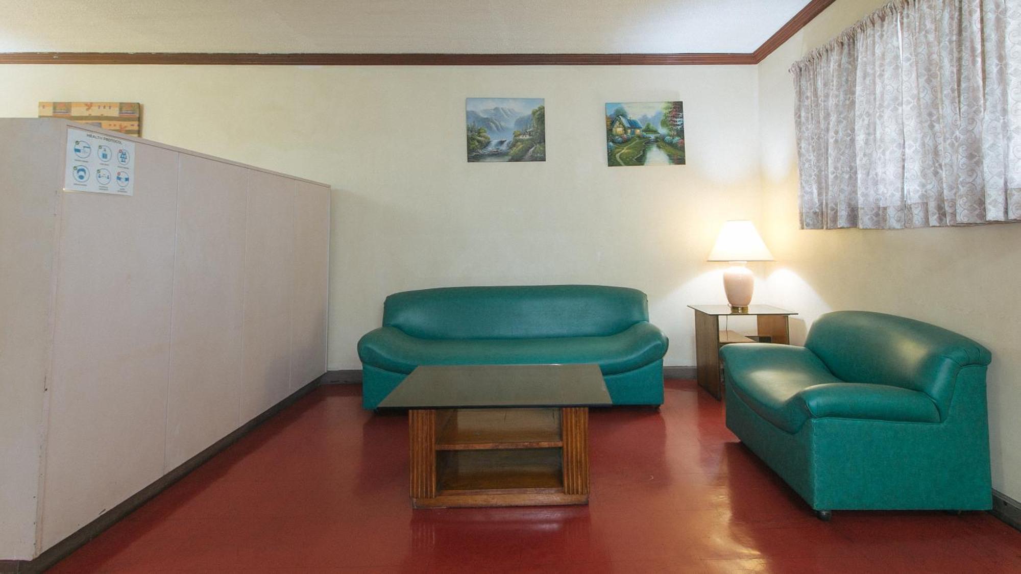 Reddoorz At Broadway Court Apartelle Quezon City Esterno foto