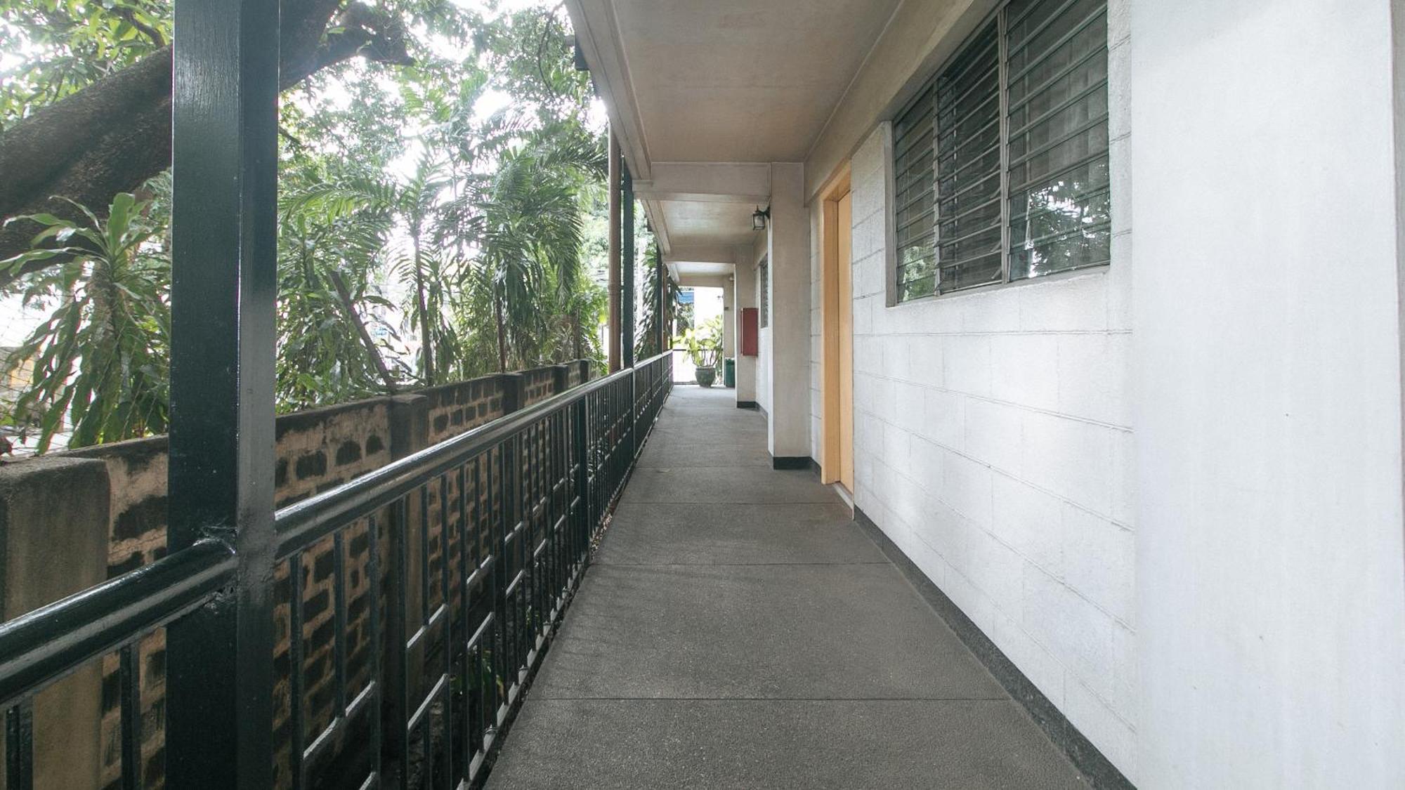 Reddoorz At Broadway Court Apartelle Quezon City Esterno foto