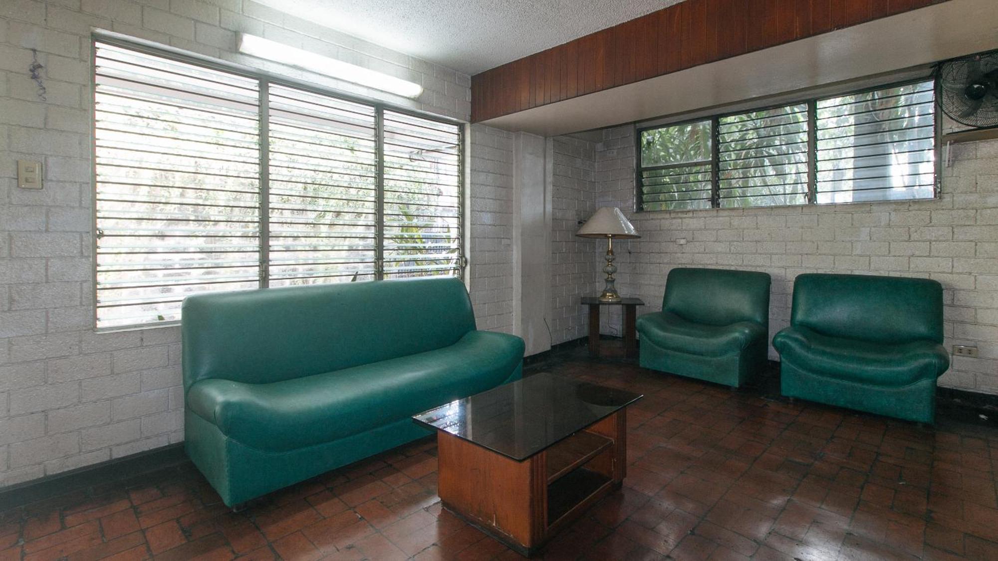 Reddoorz At Broadway Court Apartelle Quezon City Esterno foto