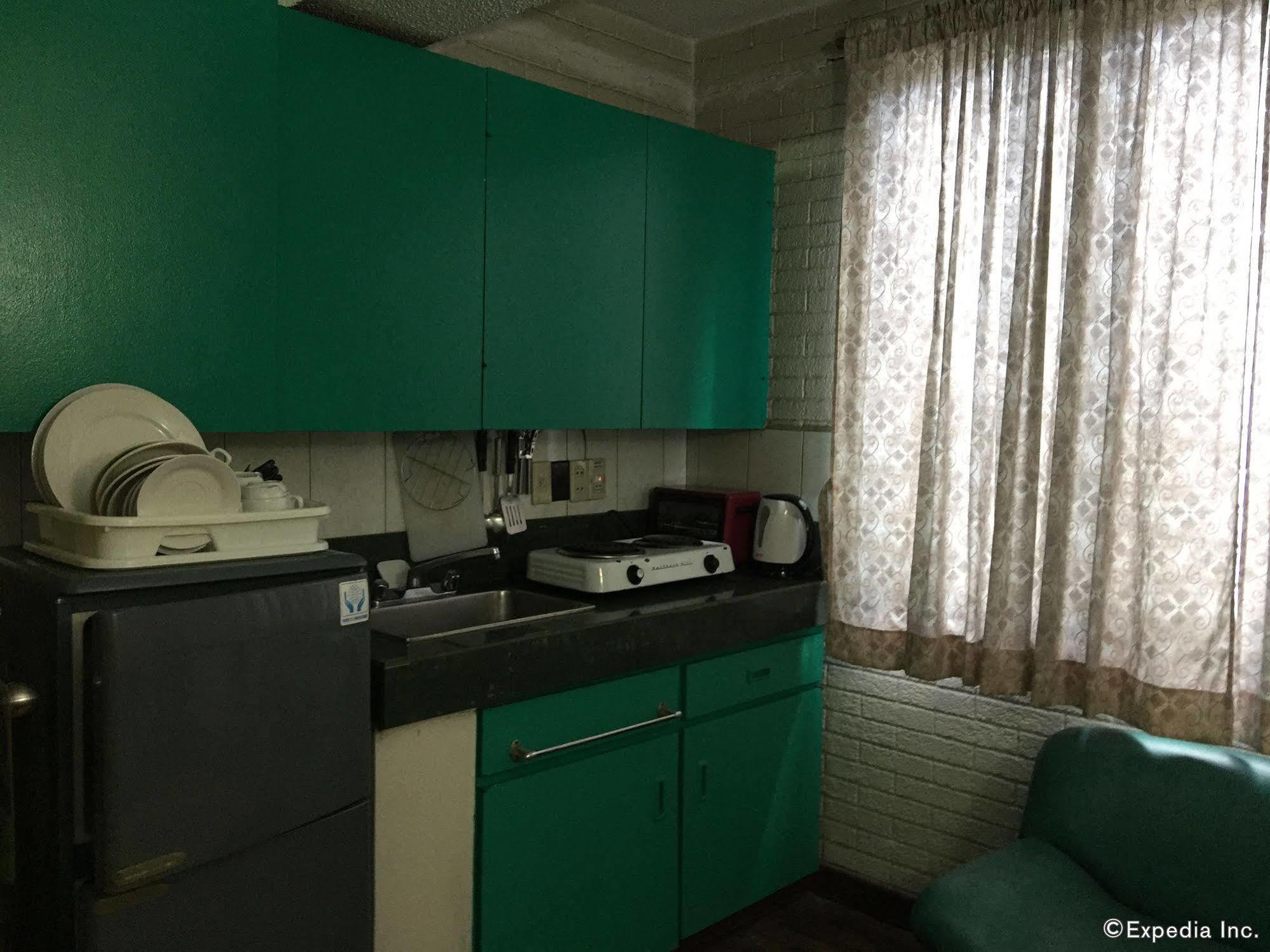 Reddoorz At Broadway Court Apartelle Quezon City Esterno foto