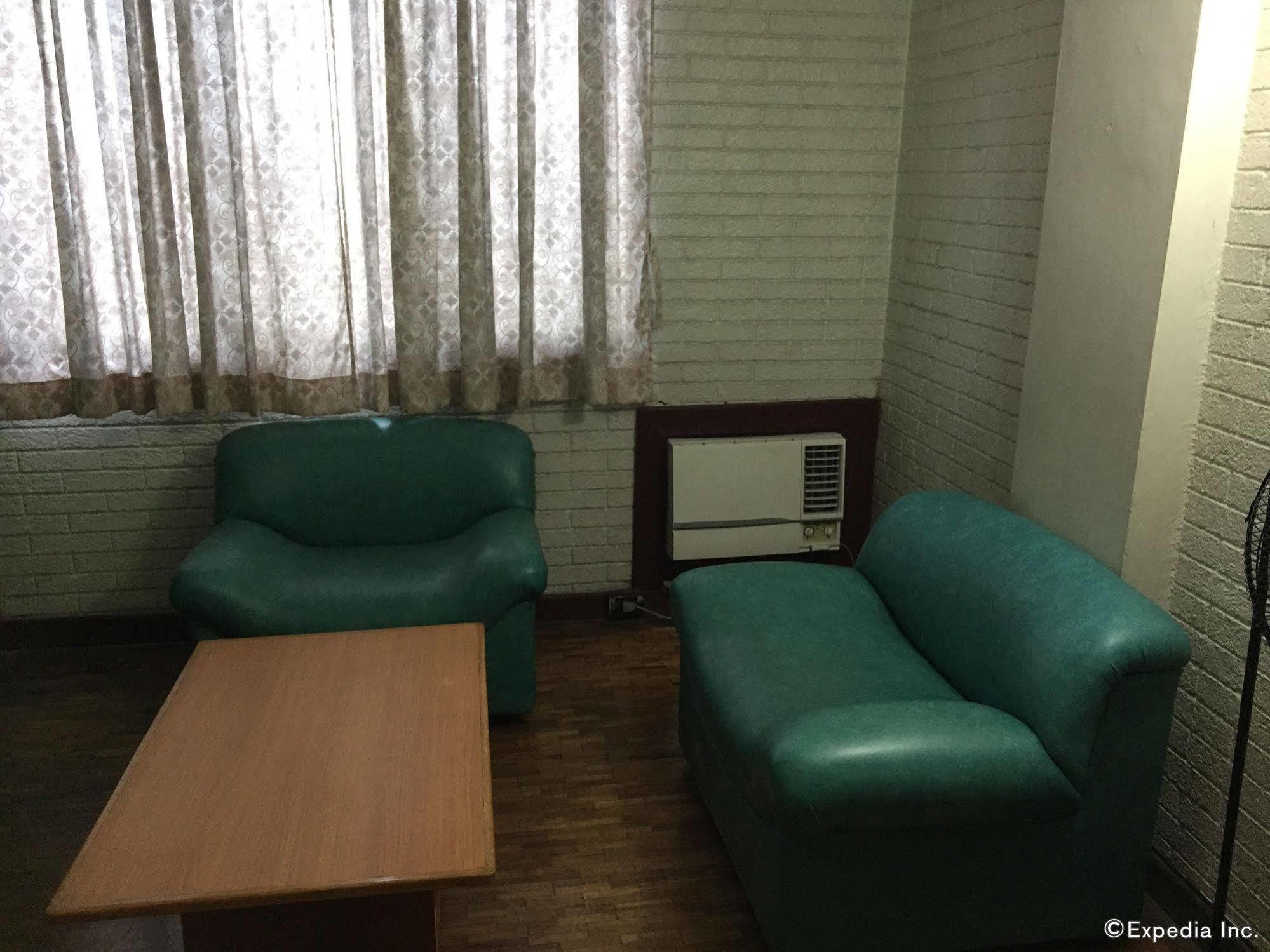 Reddoorz At Broadway Court Apartelle Quezon City Esterno foto
