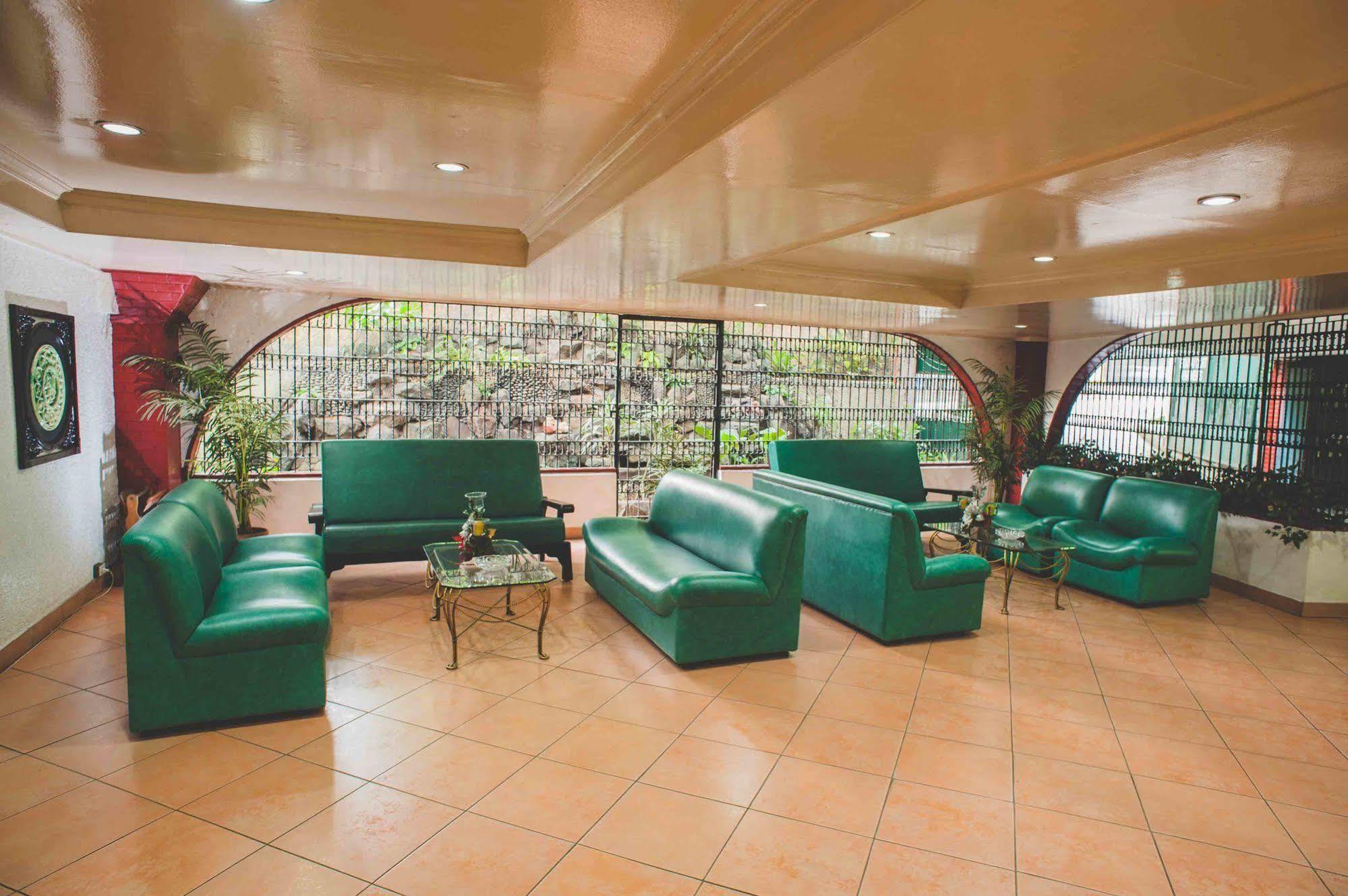 Reddoorz At Broadway Court Apartelle Quezon City Esterno foto